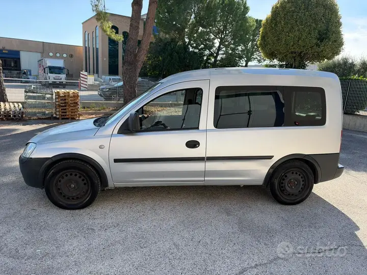 Opel Combo 2009 photo 2