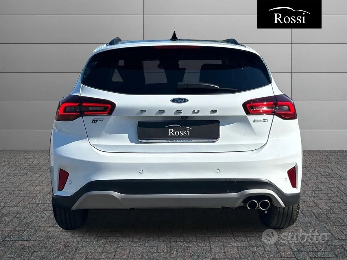 Ford Focus 2023 photo 4
