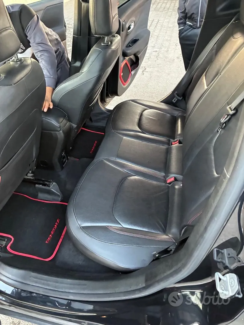 Jeep Renegade 2015 photo 4