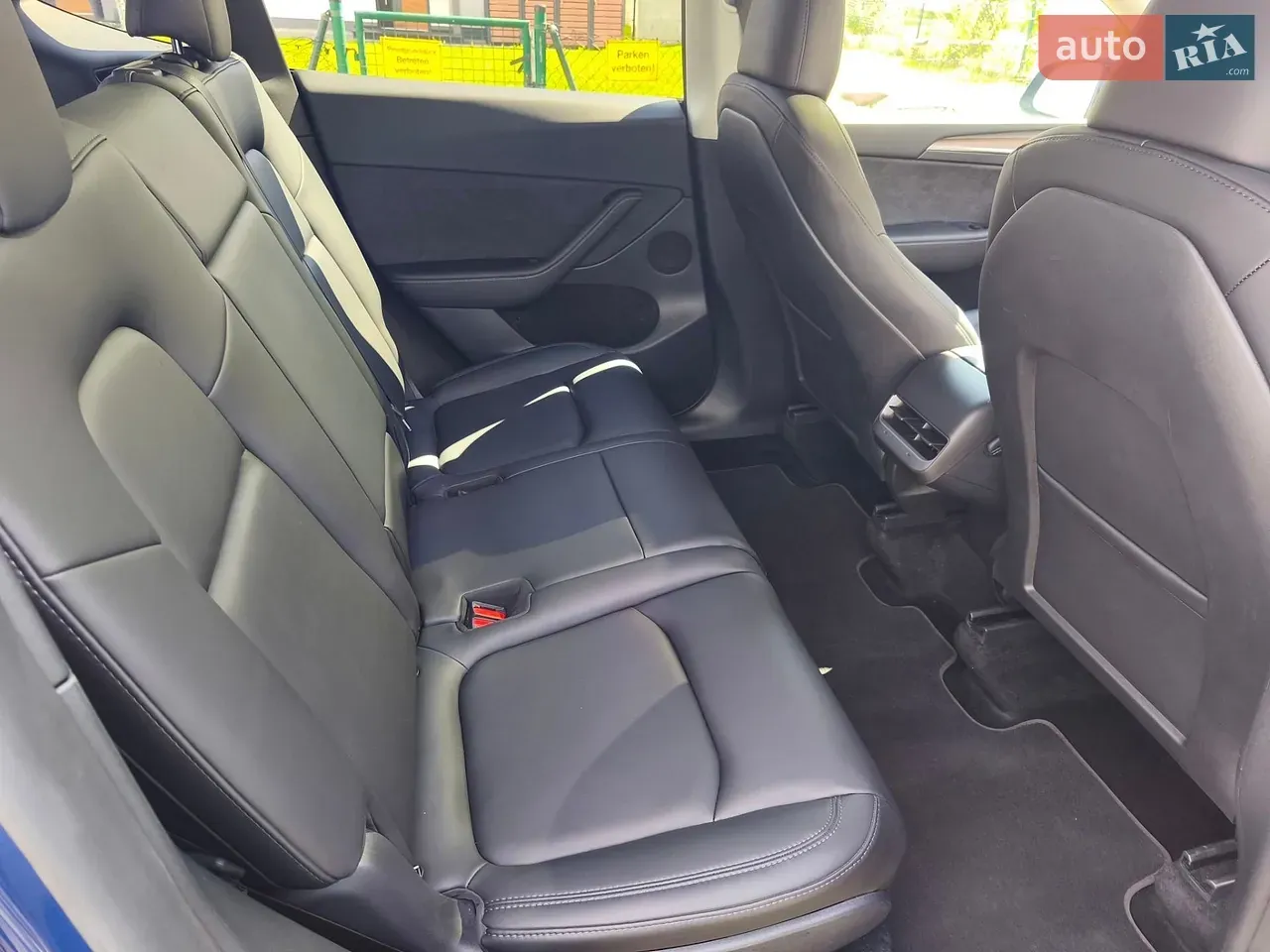 Tesla Model Y 2023 photo 3