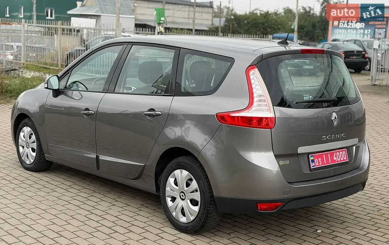 Renault Grand Scenic 2010 photo 5