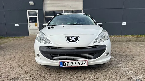 Peugeot 206 2011 photo 5