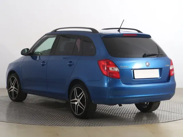 Skoda Fabia Combi 2014 photo 3