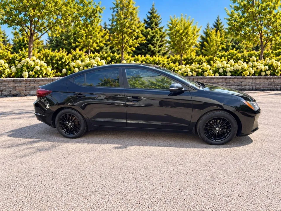 Hyundai Elantra 2019 photo 3