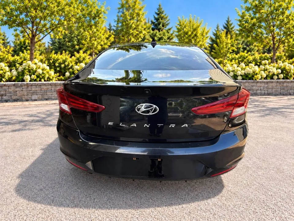 Hyundai Elantra 2019 photo 2