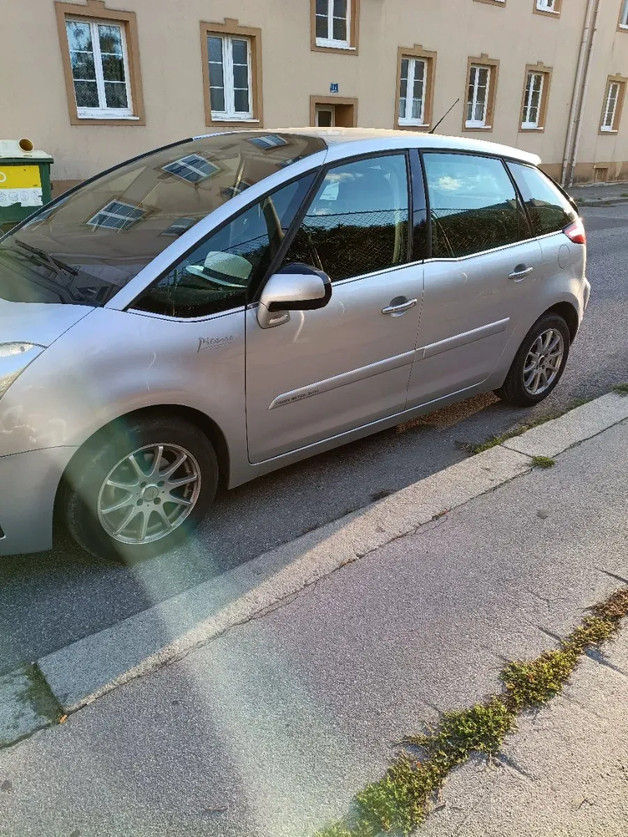 Citroen C4 Picasso 2012 photo 3