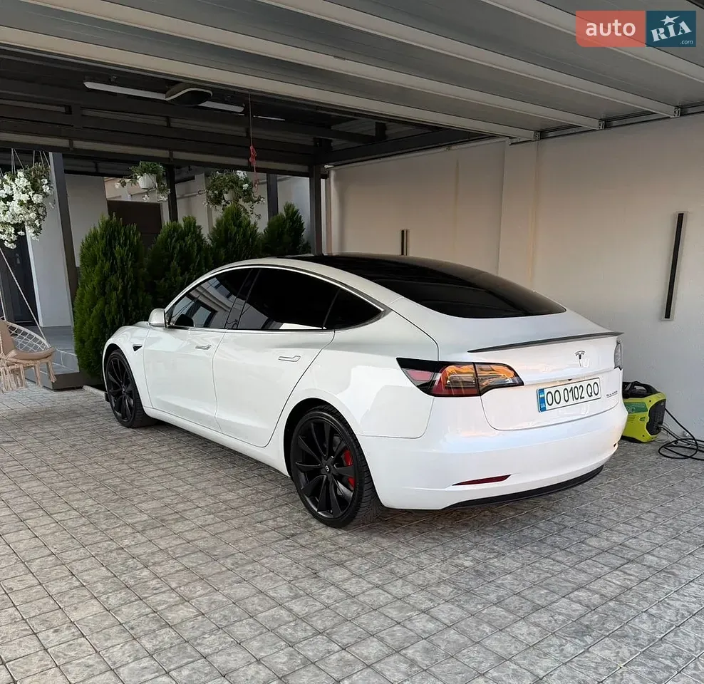 Tesla Model 3 2019 photo 4