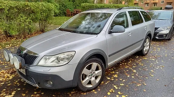 Skoda Octavia Scout 2010 photo 4