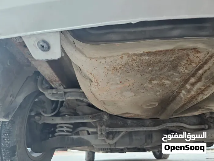Hyundai Avante 2010 photo 2