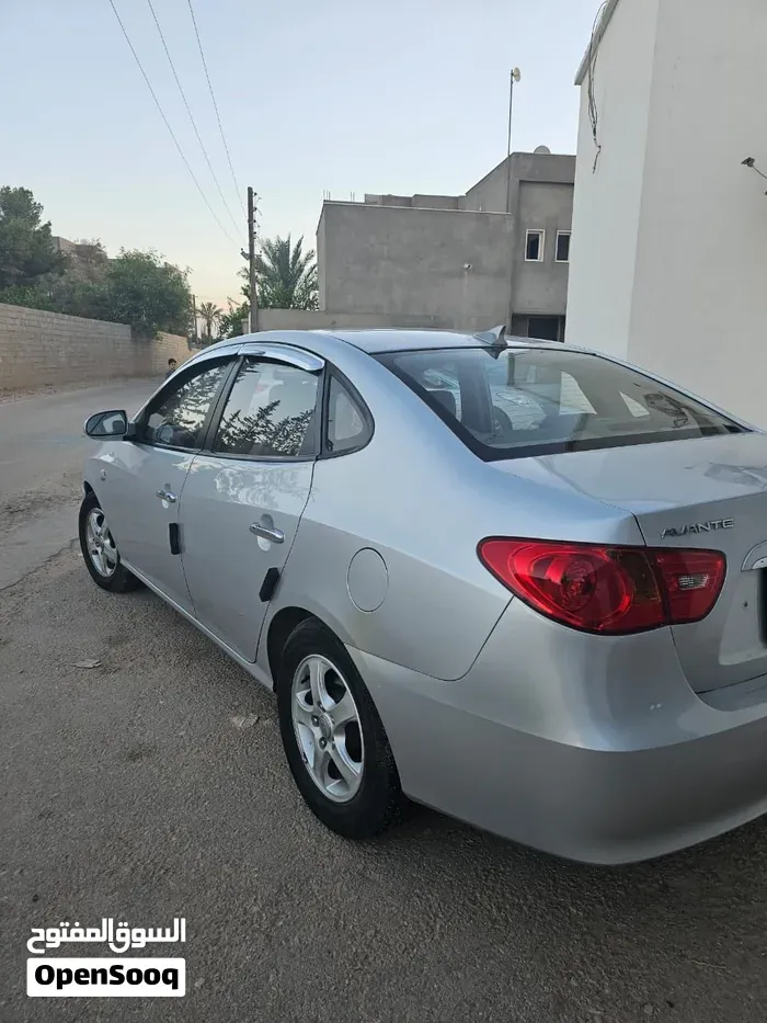 Hyundai Avante 2010 photo 4