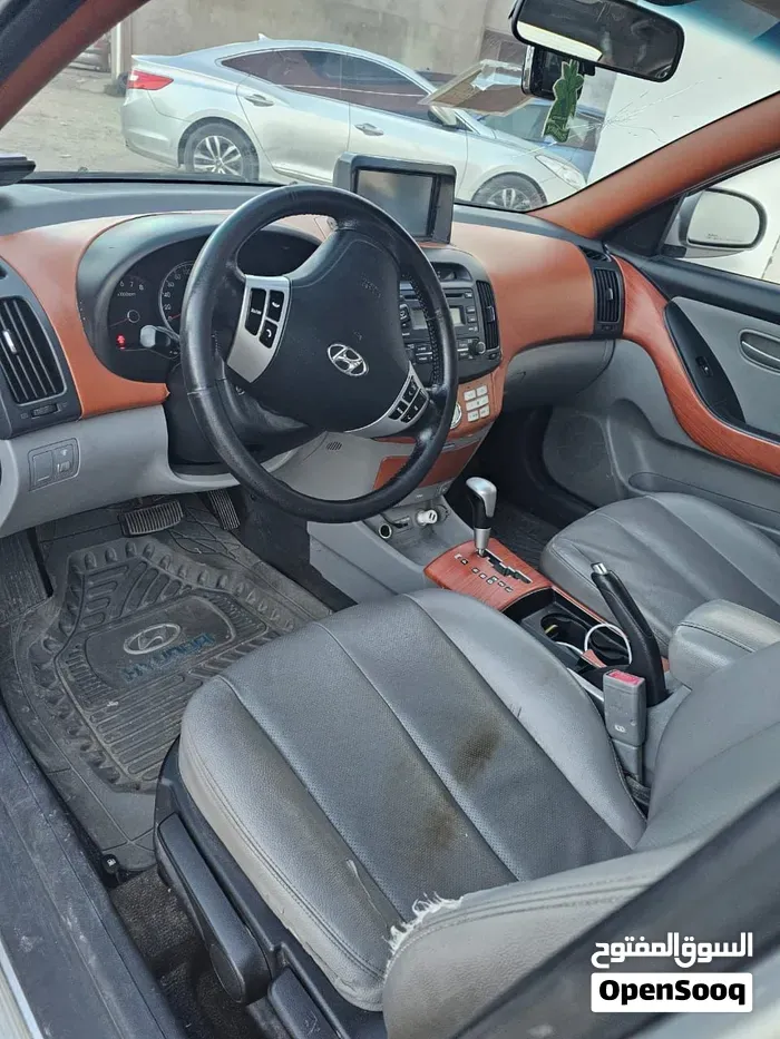 Hyundai Avante 2010 photo 3