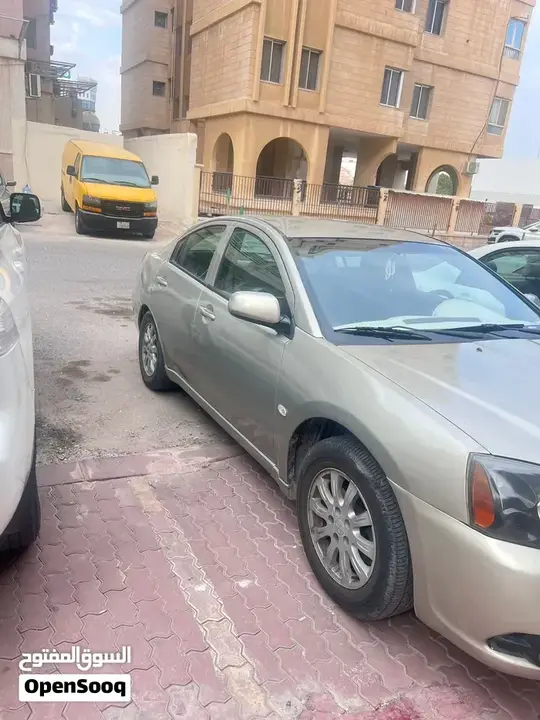 Mitsubishi Galant 2010 photo 2