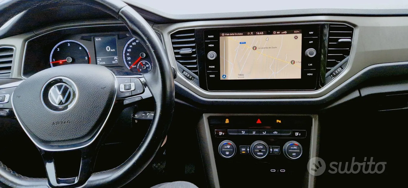 Volkswagen T-Roc 2022 photo 2