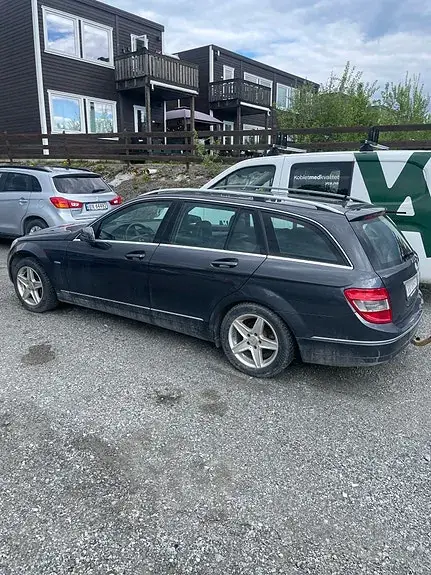 Mercedes-Benz C180 2010 photo 2