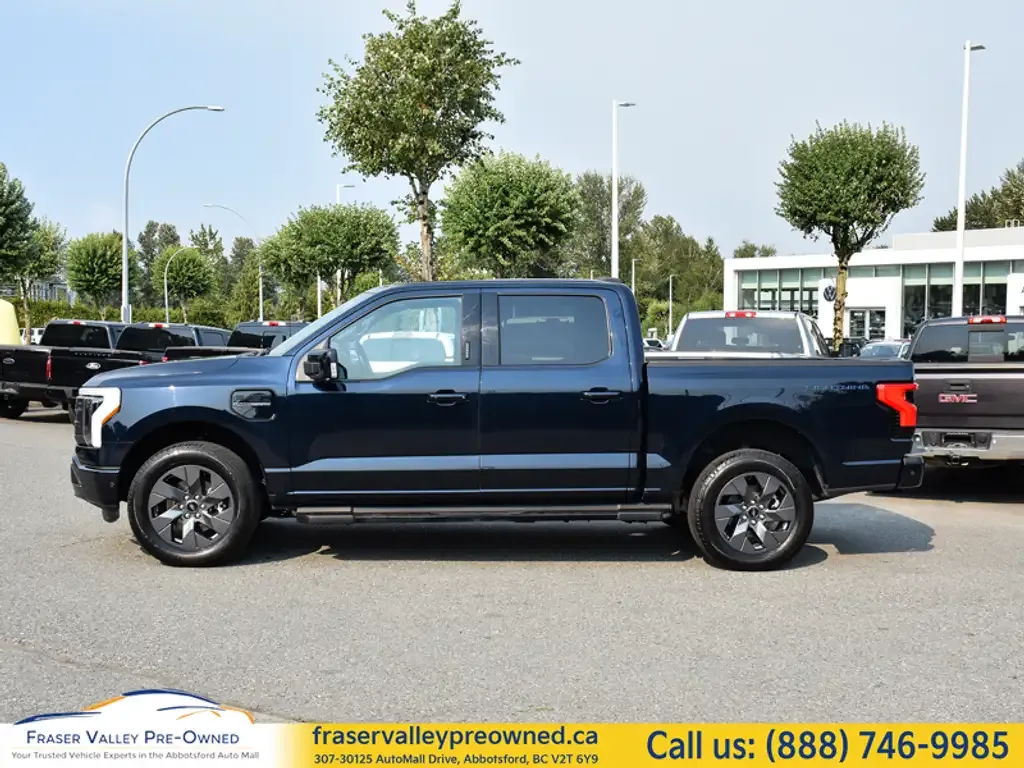 Ford F-150 Lightning 2023 photo 2