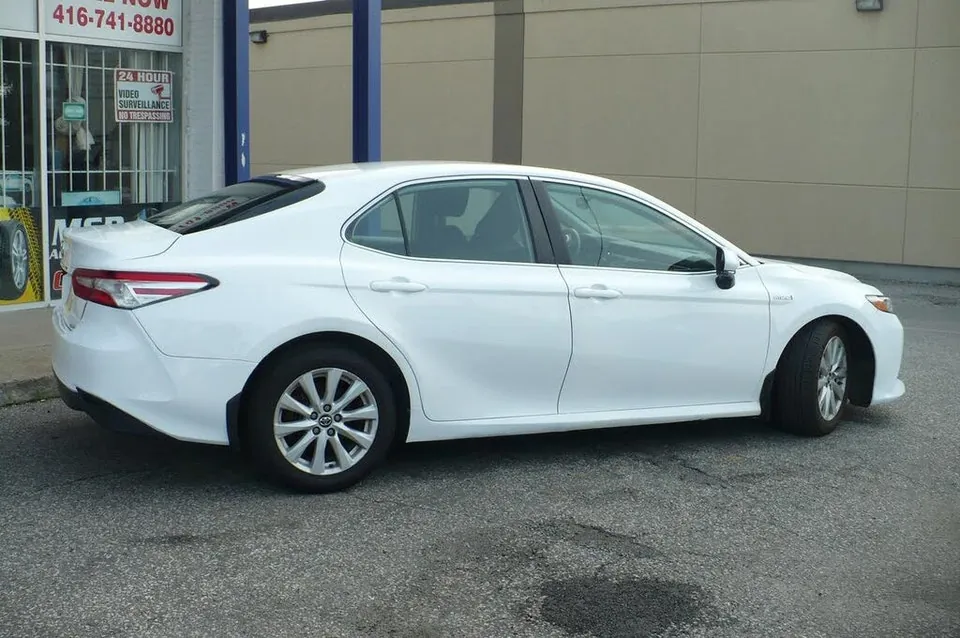 Toyota Camry 2020 photo 3