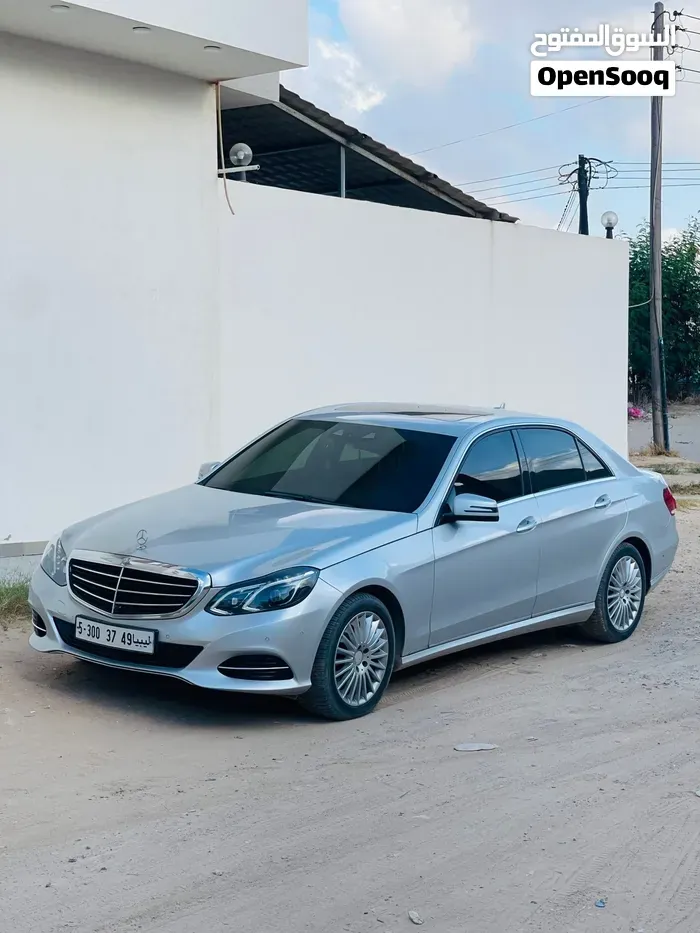 Mercedes-Benz E-Class 2015 photo 2