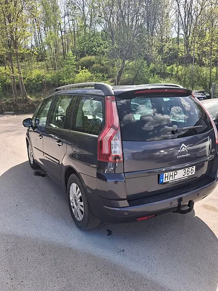 Citroen Grand C4 Picasso 2010 photo 3