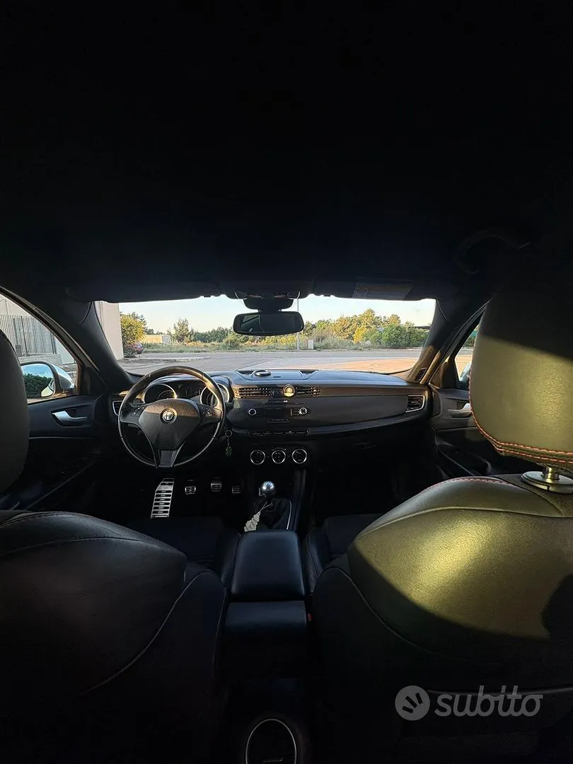 Alfa Romeo Giulietta 2010 photo 5