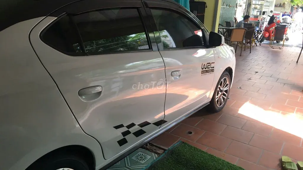 Mitsubishi Attrage