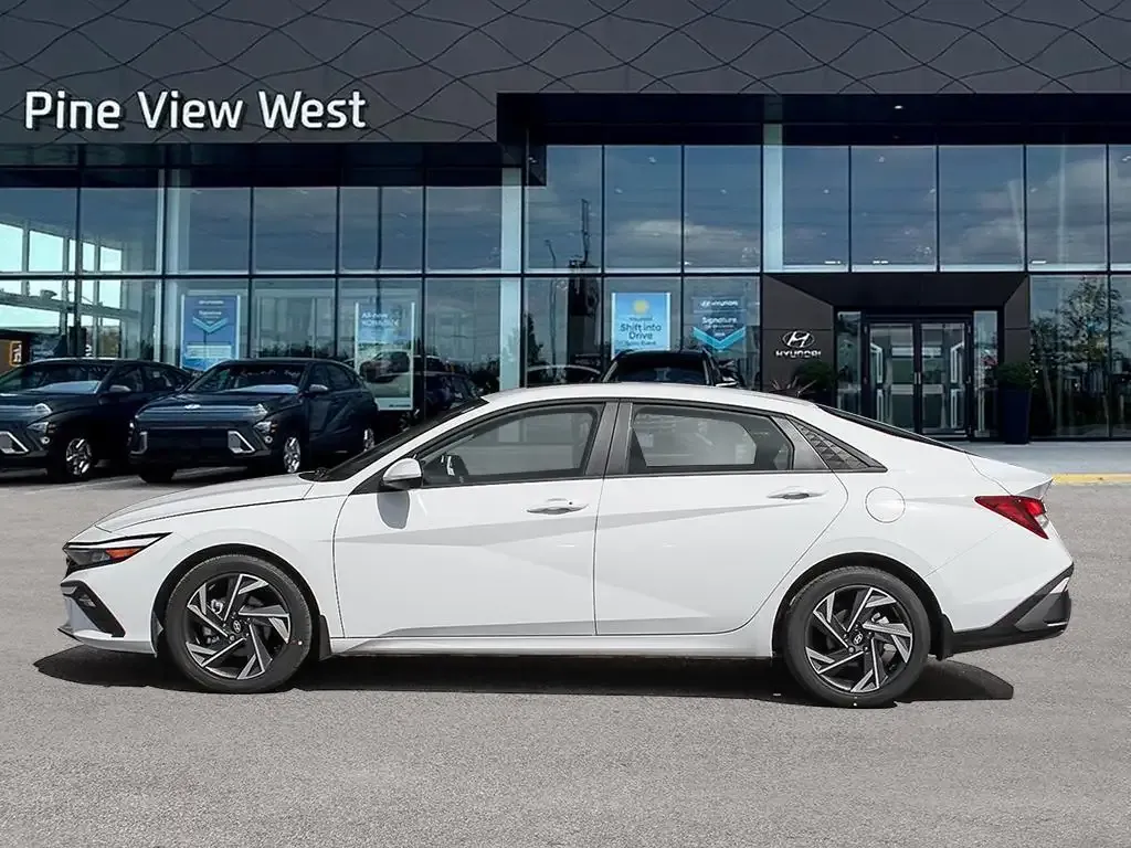 Hyundai Elantra 2026 photo 3