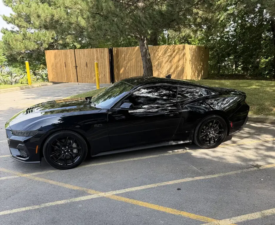 Ford Mustang 2024 photo 3