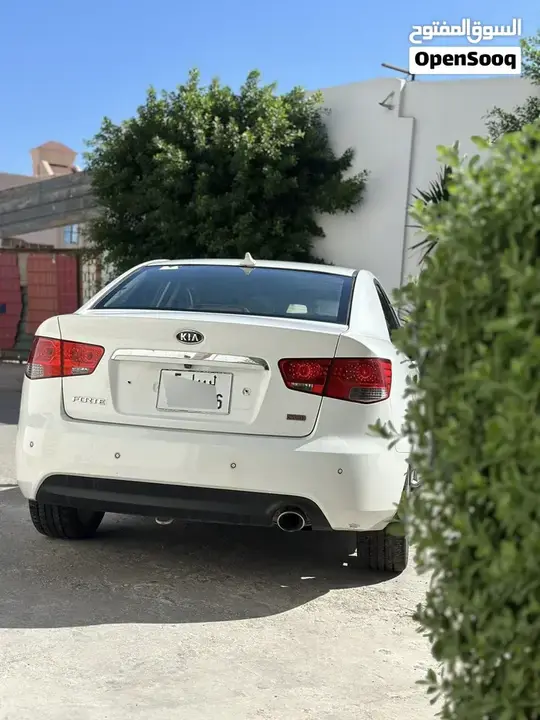 Kia Forte 2012 photo 2