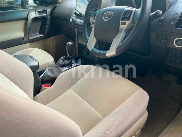 Toyota Land Cruiser Prado 2012 photo 4