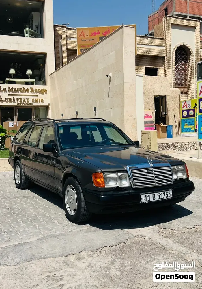 Mercedes-Benz 320 1988 photo 2