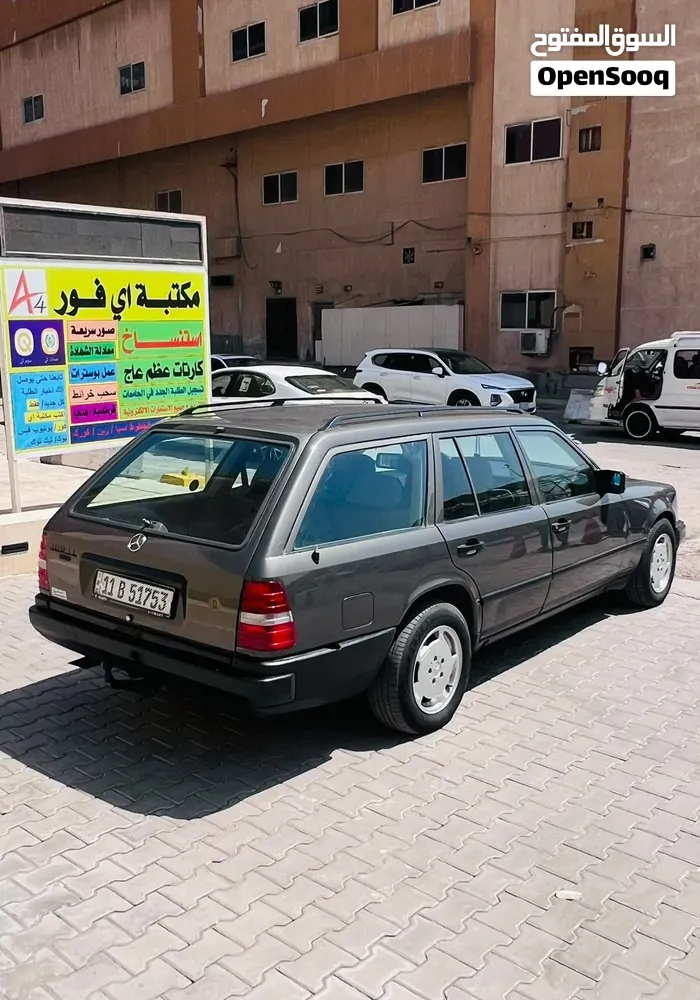 Mercedes-Benz 320 1988 photo 3