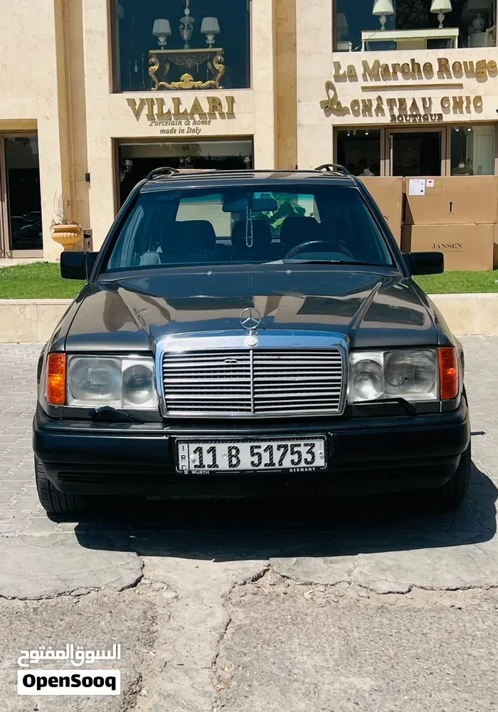 Mercedes-Benz 320