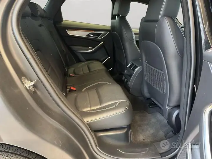 Jaguar F-Pace 2024 photo 5