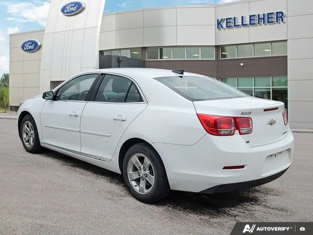 Chevrolet Malibu 2016 photo 3
