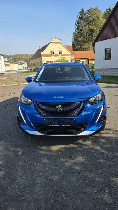 Peugeot E-2008