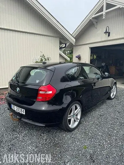 BMW 116D 2011 photo 4
