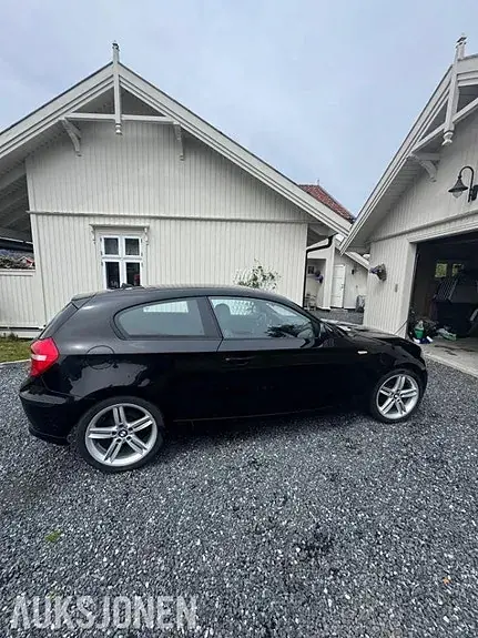 BMW 116D 2011 photo 3