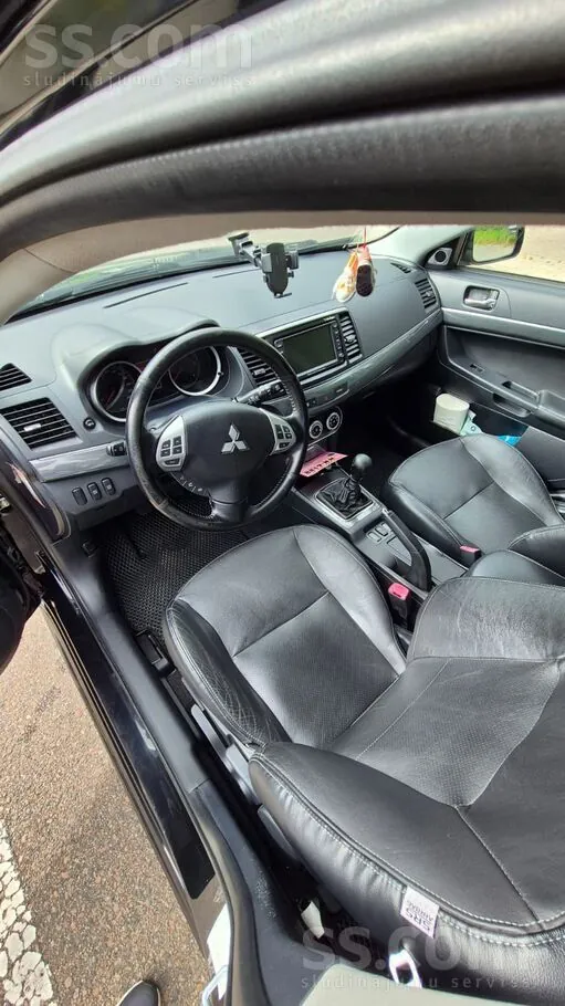 Mitsubishi Lancer 2011 photo 3