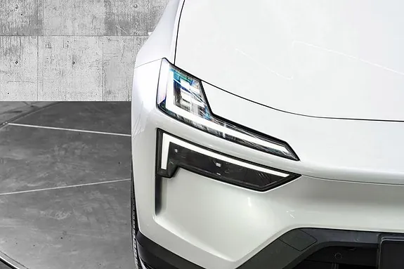 Polestar 4 2025 photo 4