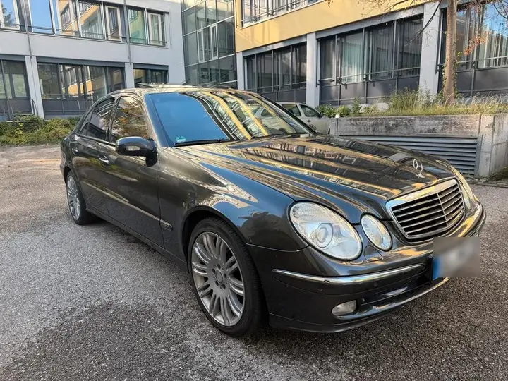 Mercedes-Benz E 500
