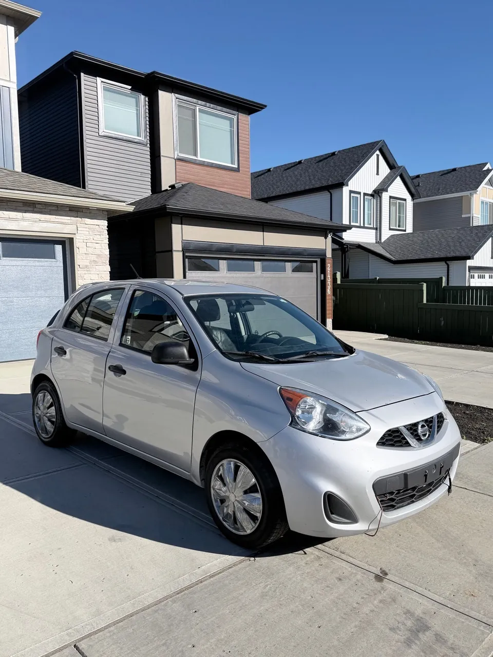Nissan Micra 2015 photo 2