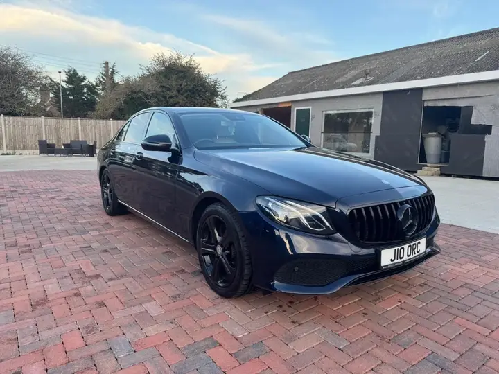 Mercedes-Benz E-Class 2017 photo 3