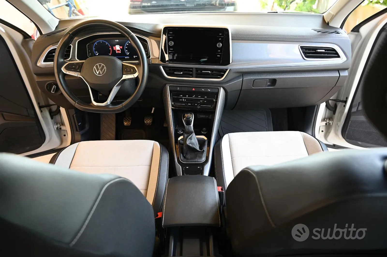 Volkswagen T-Roc 2023 photo 4
