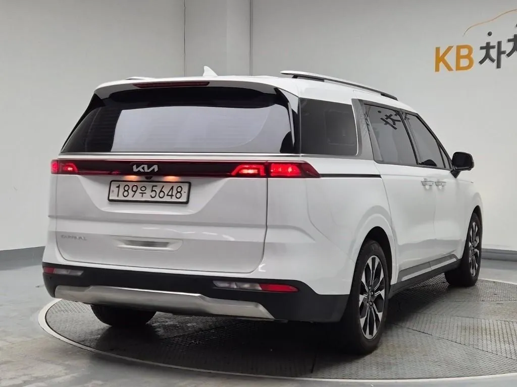 Kia Carnival 2022 photo 3