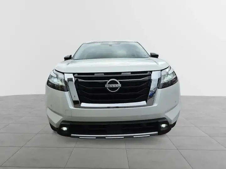 Nissan Pathfinder 2023 photo 2