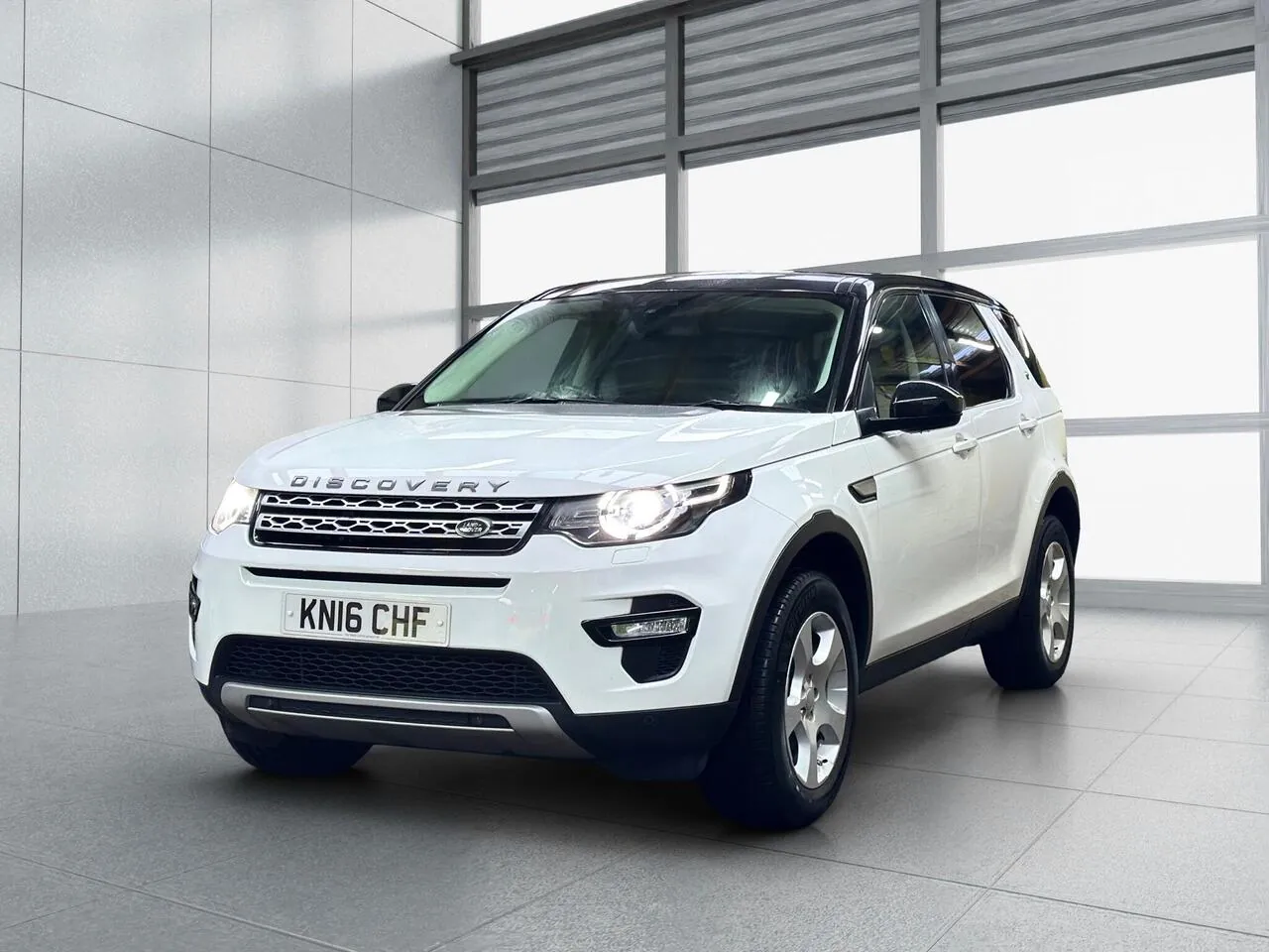 Land Rover Discovery Sport 2016 photo 5