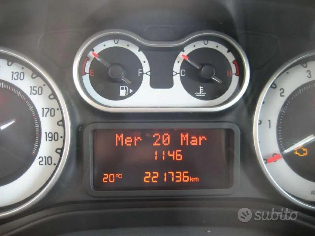 Fiat 500L 2013 photo 2