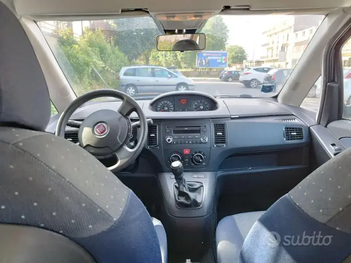 Fiat Idea 2011 photo 4