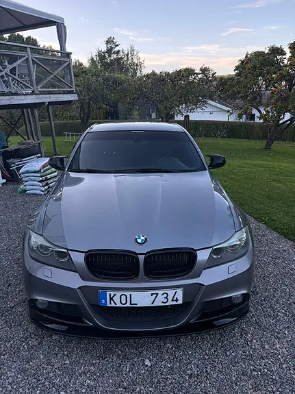 BMW 320D 2010 photo 3