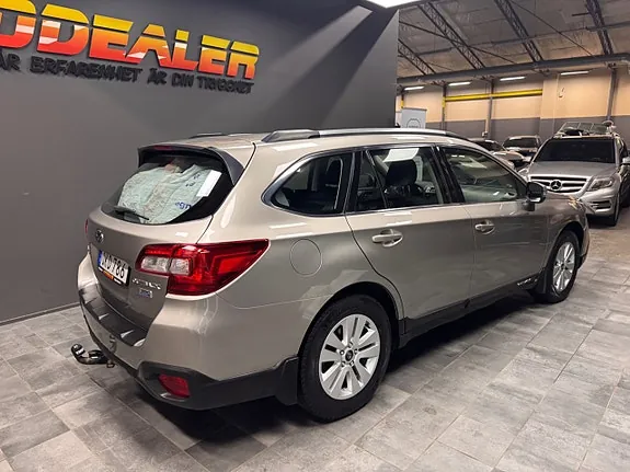 Subaru Outback 2016 photo 2