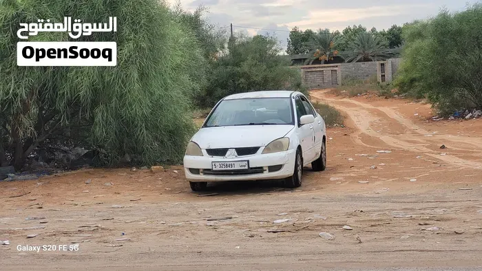 Mitsubishi Lancer 2010 photo 2